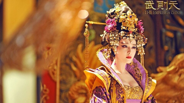 回顧范冰冰、李晨定情作《武媚娘傳奇》！15套造型少女~女帝，光頭、老妝都能駕馭