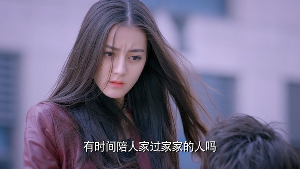最勵志「女追男」典範！迪麗熱巴10部戲都在倒追，三次搭檔張彬彬都沒在一起