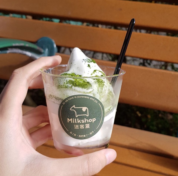 迷客夏也有霜淇淋！濃郁奶香的霜淇淋，全台只有這間迷客夏有～