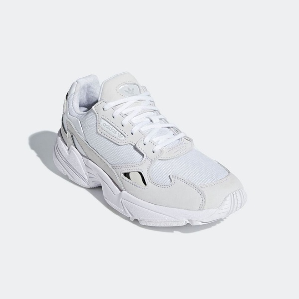 Adidas Originals「復古玫瑰粉、全白Magmur老爹鞋」今夏必收!夏日繽紛新色讓你穿著走！