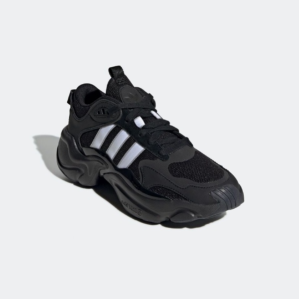 Adidas Originals「復古玫瑰粉、全白Magmur老爹鞋」今夏必收!夏日繽紛新色讓你穿著走！