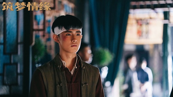楊冪、張彬彬《暴風眼》劇照曝光！盤點楊冪公司力捧9位男星，張彬彬紅了他卻不紅