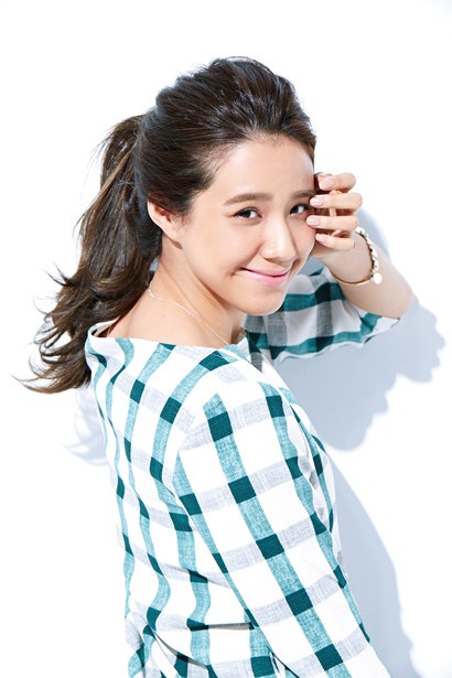 春夏丹寧大流行，加入妝容更有時尚感！