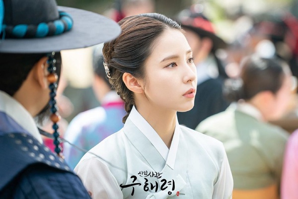 《新入史官丘海昤》申世景被批演技差，8位第二眼氣質美女，她超會演卻撞臉金高銀