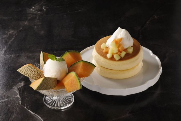 日本超人氣鬆餅名店「椿 Tsubaki Salon」正式登台，水蜜桃、哈密瓜二款夏日新口味必吃！