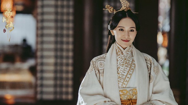 《宸汐緣》元瞳比《延禧》爾晴更腹黑！10個古裝心機女二，趙麗穎演反派還出賣身體