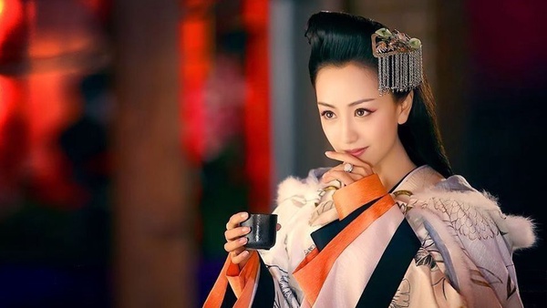 《宸汐緣》元瞳比《延禧》爾晴更腹黑！10個古裝心機女二，趙麗穎演反派還出賣身體
