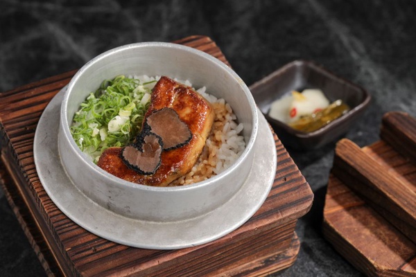老乾杯推「心型日本和牛寶盒」，浮誇奢華的A5日本和牛可是期間限定！