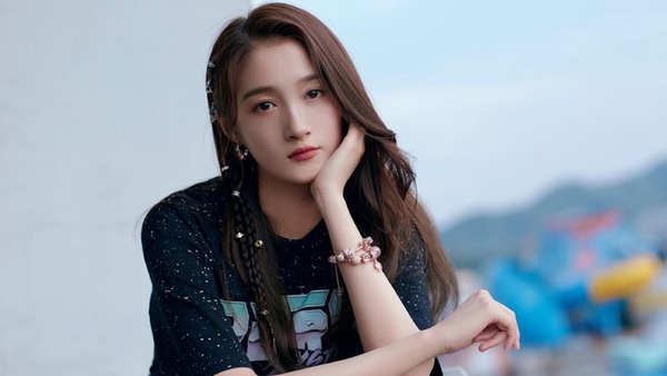 2019女星網路勢力排行榜TOP 10！楊紫憑《親愛的熱愛的》奪冠，趙麗穎神隱大半年也入榜