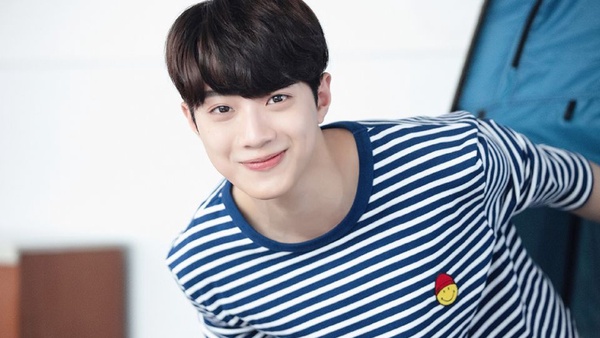 Wanna One 11位成員都回歸了！姜丹尼爾專輯預購破45萬，邕聖祐《18歲的瞬間》高冷男神好帥