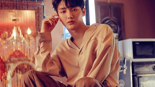 Wanna One 11位成員都回歸了！姜丹尼爾專輯預購破45萬，邕聖祐《18歲的瞬間》高冷男神好帥