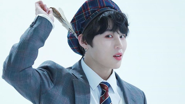 Wanna One 11位成員都回歸了！姜丹尼爾專輯預購破45萬，邕聖祐《18歲的瞬間》高冷男神好帥