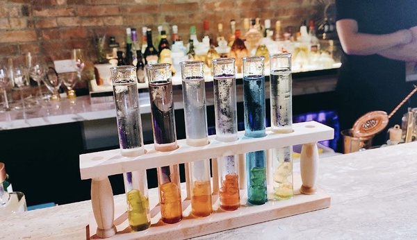 TGIF新選擇!信義區網美酒吧「She_Design Tapas燒酒BAR」，全台首創韓國燒酒加入調酒!