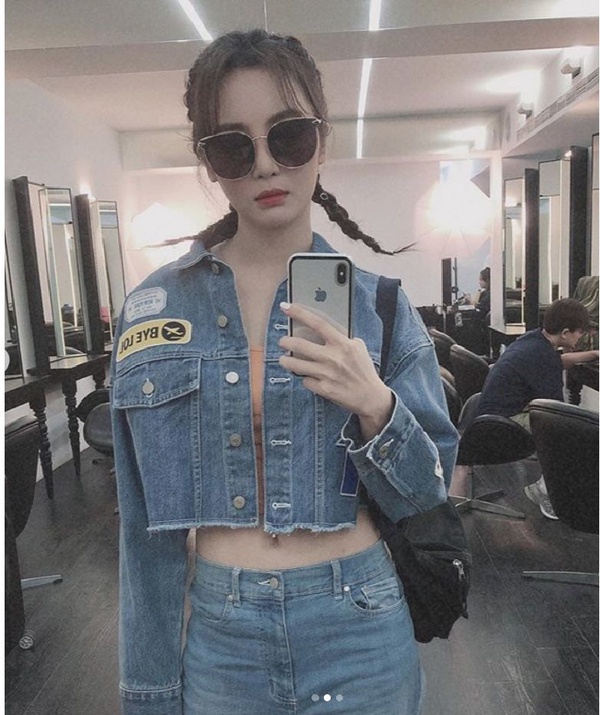 Blackpink Lisa、泫雅「編髮」超萌逆襲！除了包頭、半丸子頭，雙麻花辮更是搶眼！加碼女神編髮教學