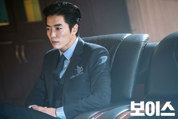 《Justice》崔振赫幫性侵犯辯護超冷血！8位男星演反派，金材昱演殺人魔又攻又撩，比「館長」還紅