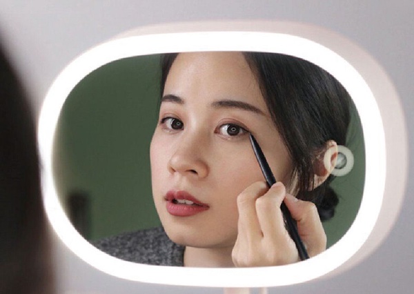 PTT、Dcard網友好評「化妝鏡」推薦！LED款、輕巧型通通有，最後一款回購率超高！