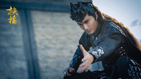 《陳情令》肖戰把黑衣穿成經典！陸劇10位古裝黑衣美男，鄧倫、李易峰魔化帥炸