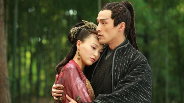 《陳情令》肖戰把黑衣穿成經典！陸劇10位古裝黑衣美男，鄧倫、李易峰魔化帥炸