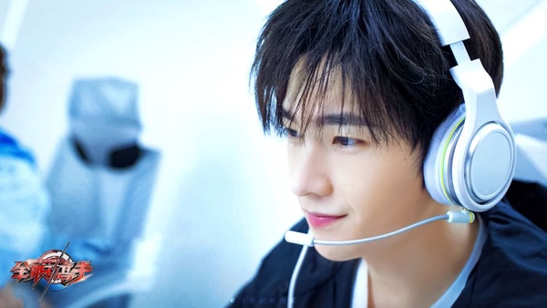 楊洋《全職高手》對打李現《親愛的熱愛的》！陸劇10位七月男友你追了沒？讓鄧倫、肖戰陪你在家過七夕