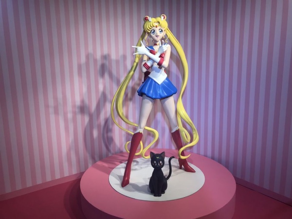 約閨蜜一起重溫少女時期！「美少女戰士夢幻世界」期間限定快閃活動，還有春水堂聯名美戰限定版珍奶！