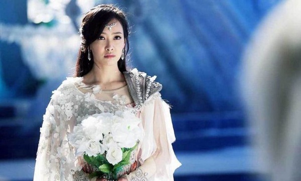網評爛演技的女星排行榜TOP 10！楊冪、鄭爽進前五，第一名沒人反對