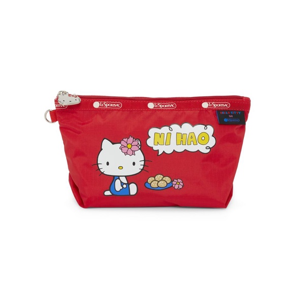 一起慶祝45週年！「HELLO KITTY」x「LeSportsac」限定聯名系列登場～這款超萌Kitty相機包必收！