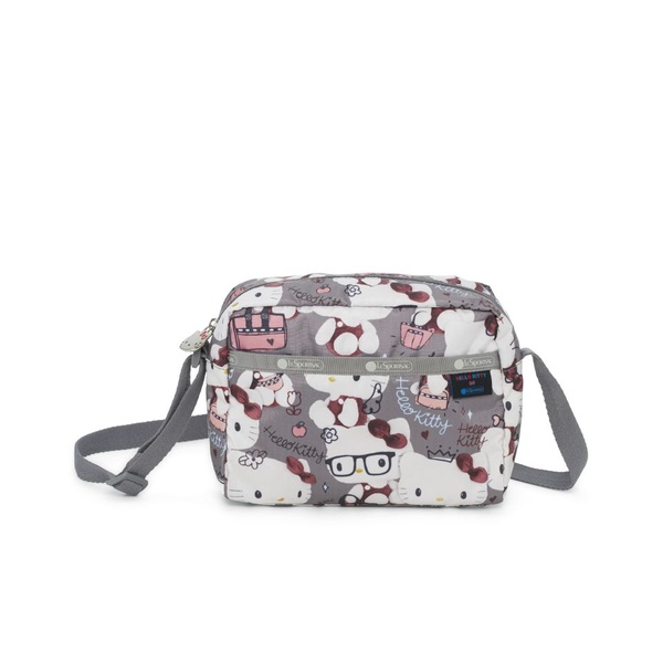 一起慶祝45週年！「HELLO KITTY」x「LeSportsac」限定聯名系列登場～這款超萌Kitty相機包必收！