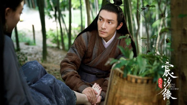 七月陸劇網路熱度排行榜TOP 10！《親愛的熱愛的》輸《陳情令》居第二，李現帥不過肖戰嗎