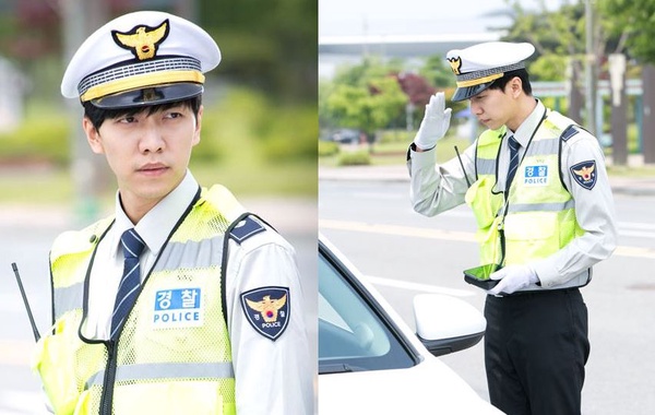 11位韓星警察造型，《Watcher》徐康俊上演「制服誘惑」，丁海寅、安宰賢微笑偷走少女心，只有第8位像亂入