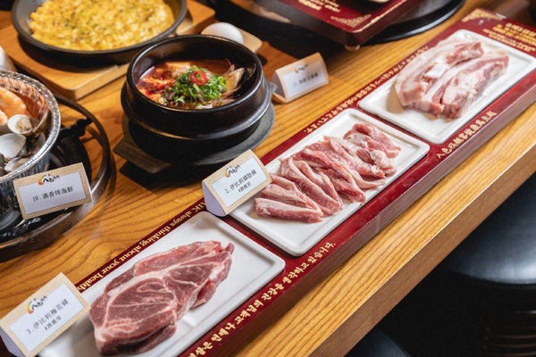  「八色烤肉二代店」全面升級，推出夢幻肉品，烤盤升級肉質更清爽不油！
