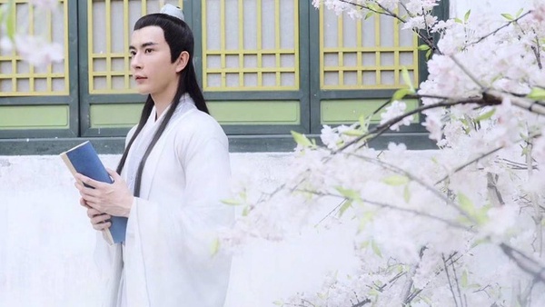 《陳情令》王一博穿白衣古裝美過女星！12位白衣男神，宋威龍仙、于朦朧美，羅雲熙穿成經典