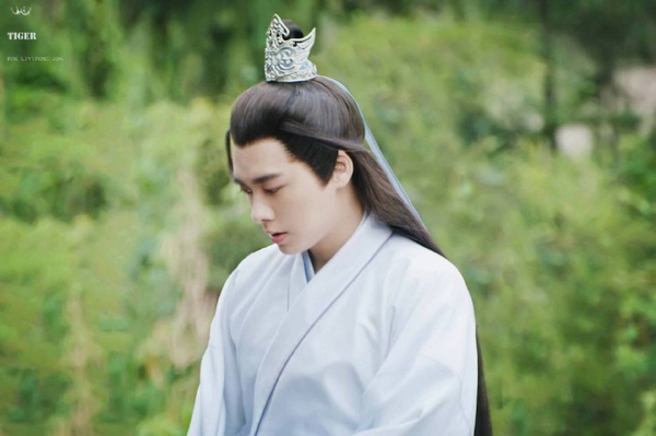 《陳情令》王一博穿白衣古裝美過女星！12位白衣男神，宋威龍仙、于朦朧美，羅雲熙穿成經典