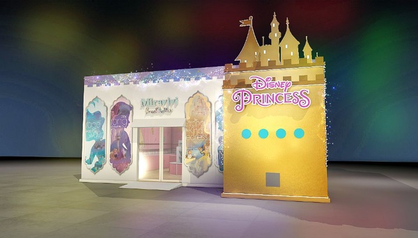 全新「Miravivi 公主的夢幻世界」快閃店即將登場，還有超夢幻限量版等身小美人魚大抱枕一定要手刀搶！時間、地點看這裡～