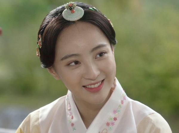 《德魯納酒店》朴柔娜被罵醜到家，8女星演公主，吳漣序像惡妃，只有第4、8位像真公主