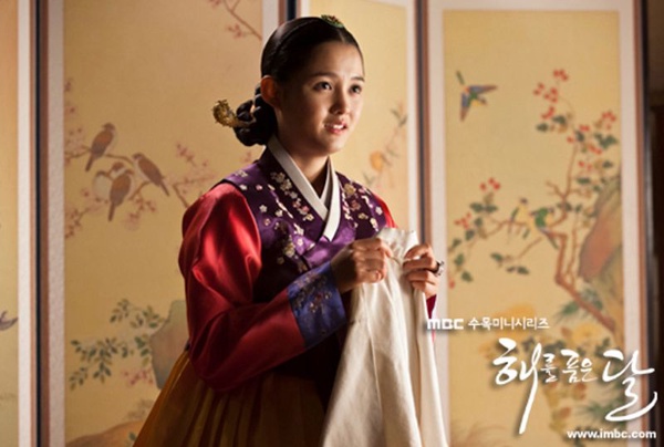 《德魯納酒店》朴柔娜被罵醜到家，8女星演公主，吳漣序像惡妃，只有第4、8位像真公主