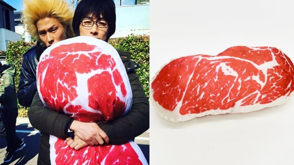 肉控必收！超獵奇「五花肉造型ok繃」，加碼四款五花肉周邊，貼在手上會想吃掉吧⋯