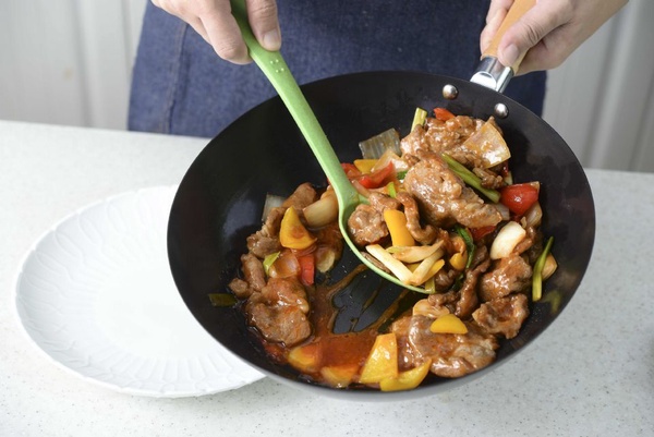 「卡娜赫拉手提袋」7-11飲料加價購也有！加碼新版BTS冷翠黑咖啡＆玩具總動員聯名新品～