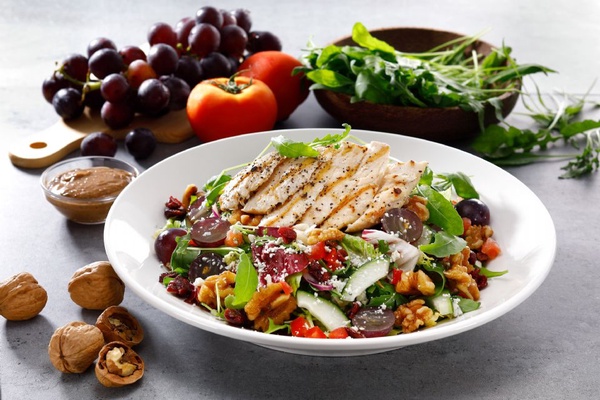 健身怎麼吃? TGI FRIDAYS X World Gym 「運動健康餐」油膩通通OUT，減脂、增肌、輕食一次滿足!