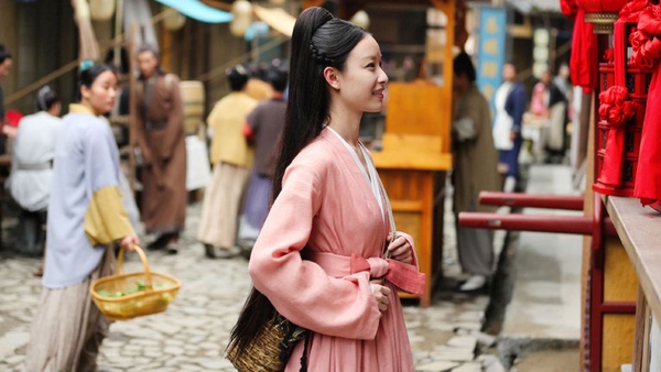 《宸汐緣》靈汐歷劫歸來造型升級！倪妮15套古裝美成仙女，誰還敢說她比不過楊冪