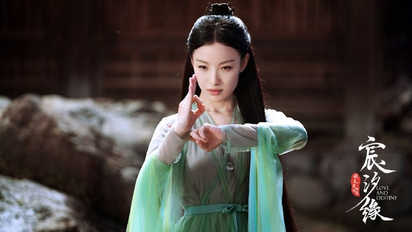 《宸汐緣》靈汐歷劫歸來造型升級！倪妮15套古裝美成仙女，誰還敢說她比不過楊冪
