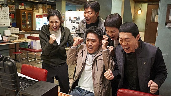 潤娥《極限逃生》票房超亮眼，力壓朴敘俊《驅魔使者》！2019韓國電影票房TOP7，《寄生上流》目前也無法撼動這一部！