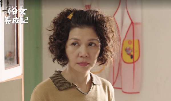 《俗女養成記》神還原童年記憶，食物放冰箱一定不會壞、吃蟑螂蛋等於吃蛋白質，讓網友哭笑不得的大人舉動盤點！