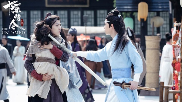 《陳情令》大結局！回顧肖戰劇中12個帥炸瞬間，穿紅衣、吹笛、射箭，每個畫面都可以重看好幾遍