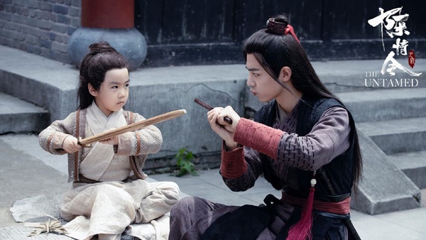 《陳情令》大結局！回顧肖戰劇中12個帥炸瞬間，穿紅衣、吹笛、射箭，每個畫面都可以重看好幾遍