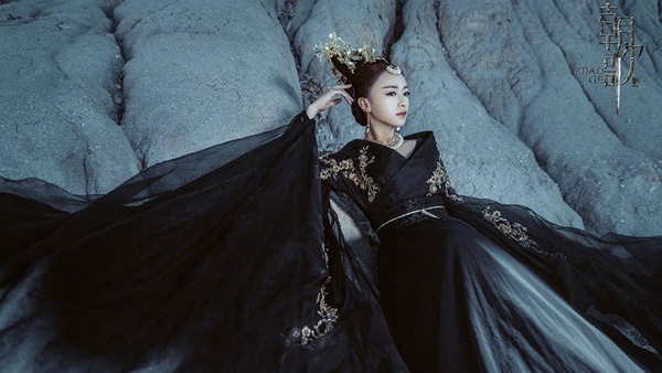《宸汐緣》魔化黑衣元瞳上線！14位古裝黑衣女神，楊冪帥炸、趙麗穎美艷，吳謹言最讓人驚艷