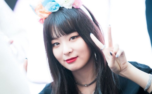 《德魯納酒店》康美娜才19歲，眼神比IU還媚！8位韓國「狐狸相」女星，Jennie、周子瑜一笑，連女生都受不了