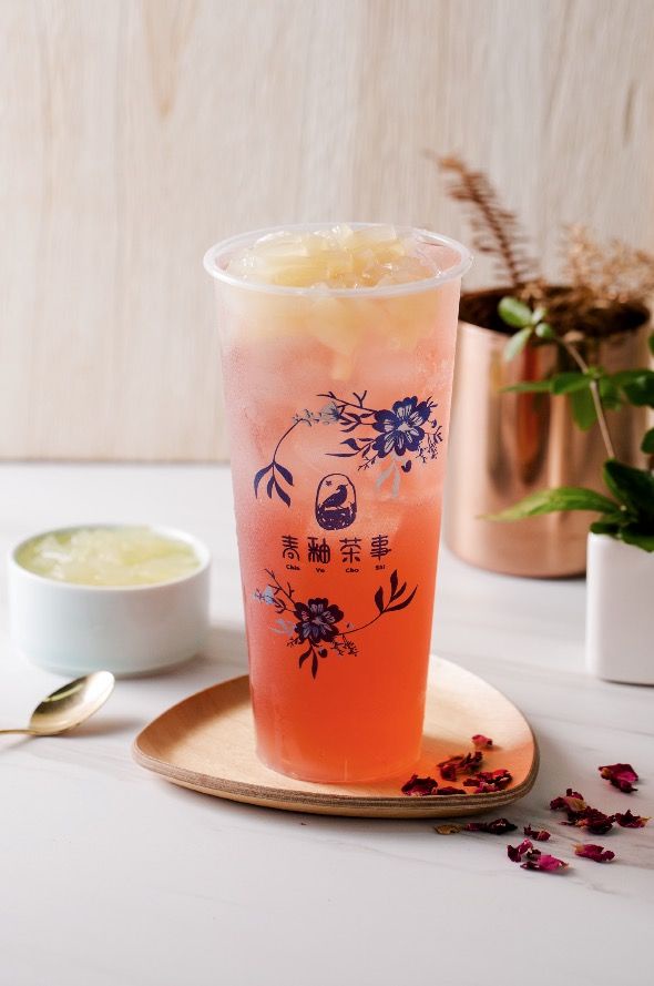 台中最新打卡美食!青花瓷手搖飲「青釉茶事」，隨手拍都美出新高度!