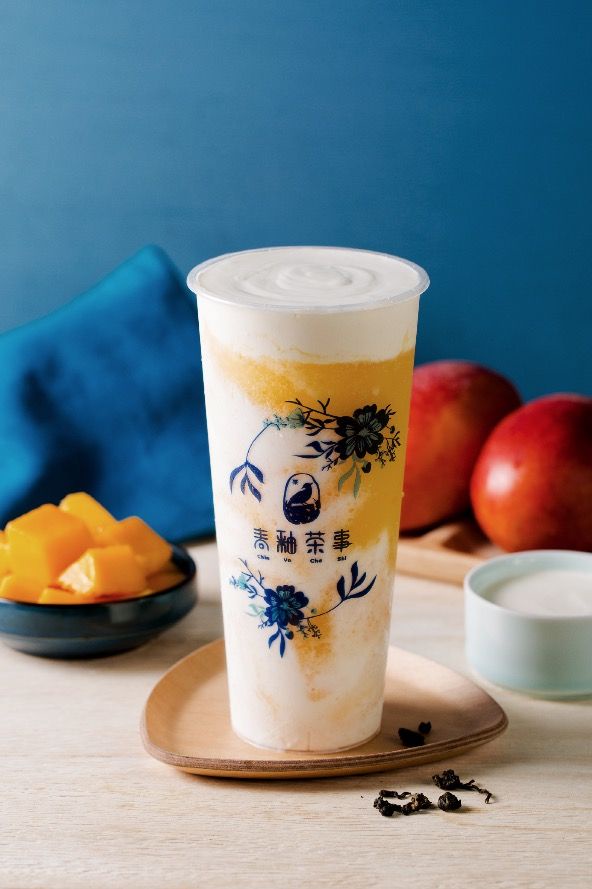 台中最新打卡美食!青花瓷手搖飲「青釉茶事」，隨手拍都美出新高度!