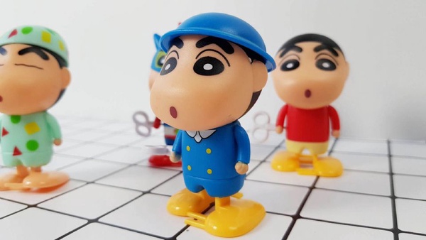 全家「蠟筆小新發條玩具」！加碼全家集點「蠟筆小新玩具糖果」還有特價活動！