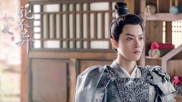 網評12個「女扮男裝」最真實的女星！《烈火軍校》白鹿、《花不棄》邢恩帥炸，比不上林青霞、張敏經典